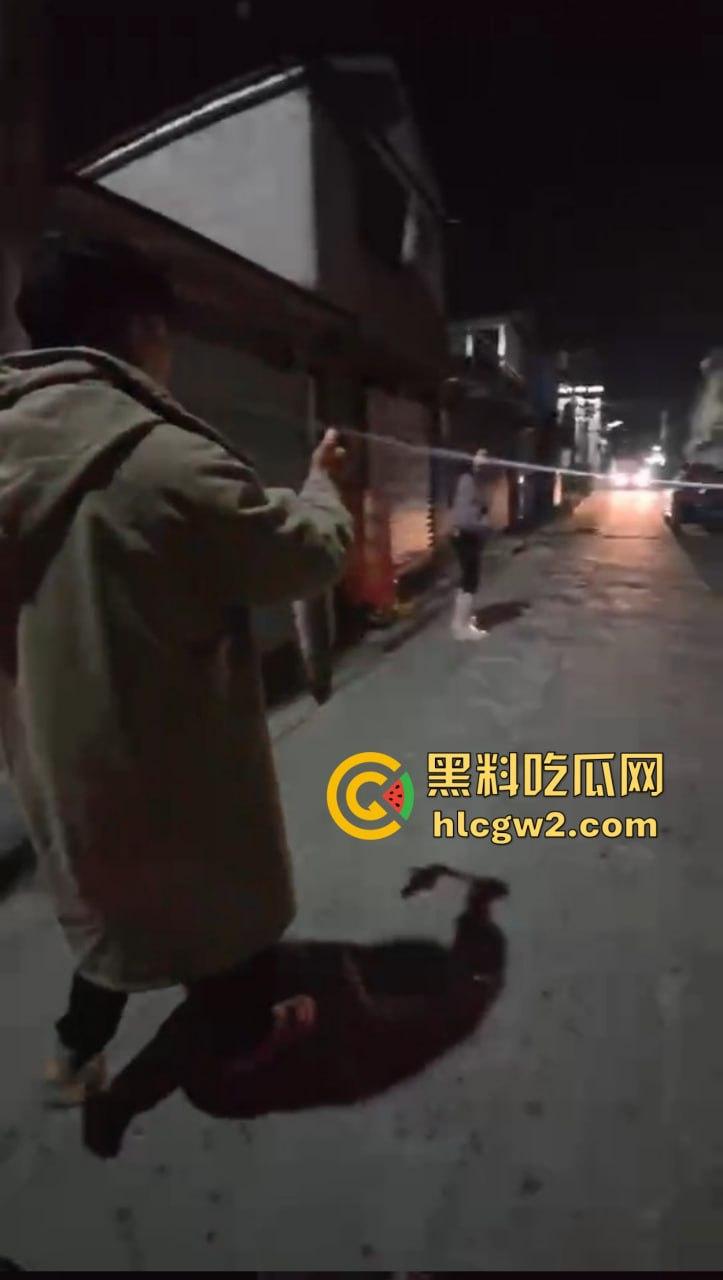 钓鱼佬想换小姐姐十分钟激情 拿条黄辣丁换草逼 小姐姐一脸嫌弃 把人当翘嘴钓呢？-7