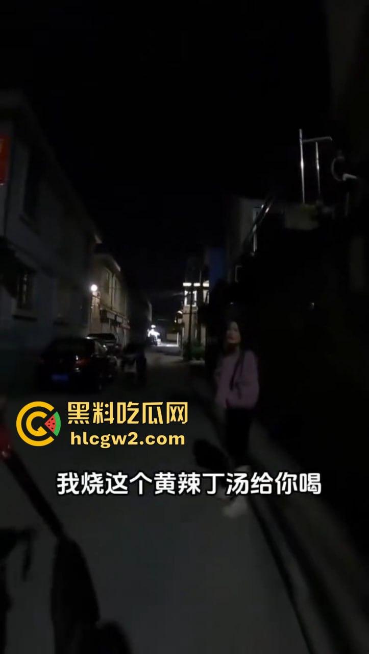钓鱼佬想换小姐姐十分钟激情 拿条黄辣丁换草逼 小姐姐一脸嫌弃 把人当翘嘴钓呢？-14