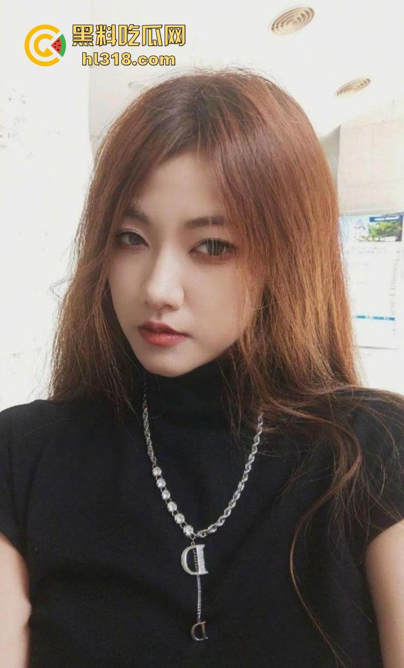 长春某银行职员【郭琳琳】表面端庄干练的金融白领,为拉业绩甘愿献出肉体,40cm超长道具完全塞入菊花!-3