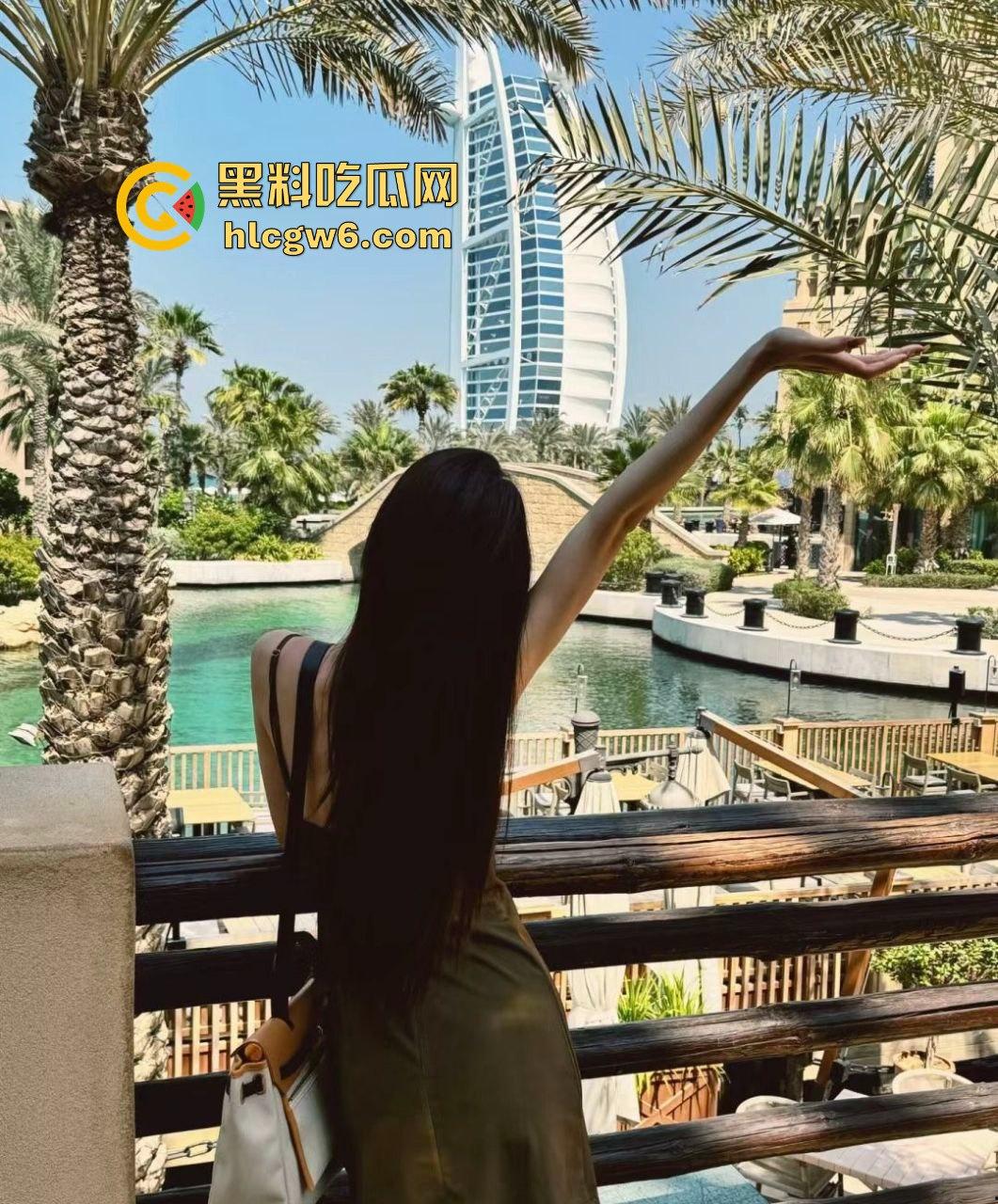 推特颜值御姐【鹿头】淫趴日常曝光,上海整容科技脸带小姐妹四男二女疯狂乱搞,鸡巴换一根又一根!-7