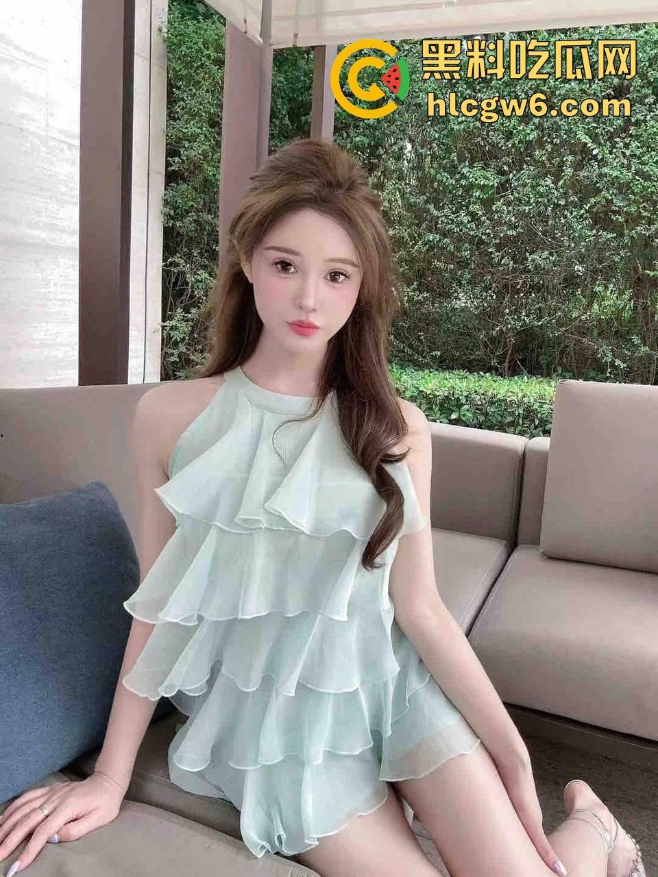 推特颜值御姐【鹿头】淫趴日常曝光,上海整容科技脸带小姐妹四男二女疯狂乱搞,鸡巴换一根又一根!-9