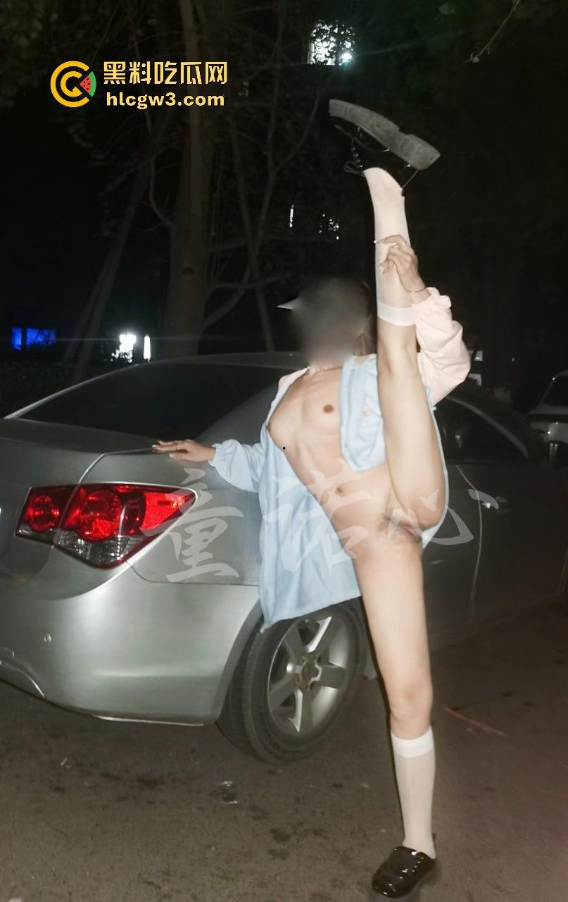 170舞蹈老师【童诺心】反差母狗人设炸裂！课堂上是冷艳严师，出门牵绳露奶调教到嗷嗷叫！-15