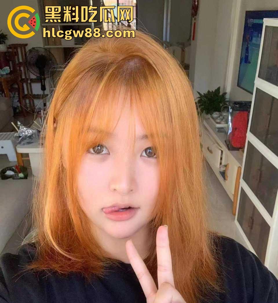 宁波海曙人妻骚妇【许静】精致清纯脸 被曝光大量私密视频 欲求不满的小母狗 曾做过酒吧坐台小姐！-1