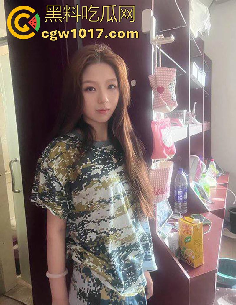 广西师范母狗【王梦雨】,清纯嫩妹开学仅7天被拿下,极品白虎大一妹子,身材纤细美腿修长,露脸视频曝光,彻底在学校出名了!-1