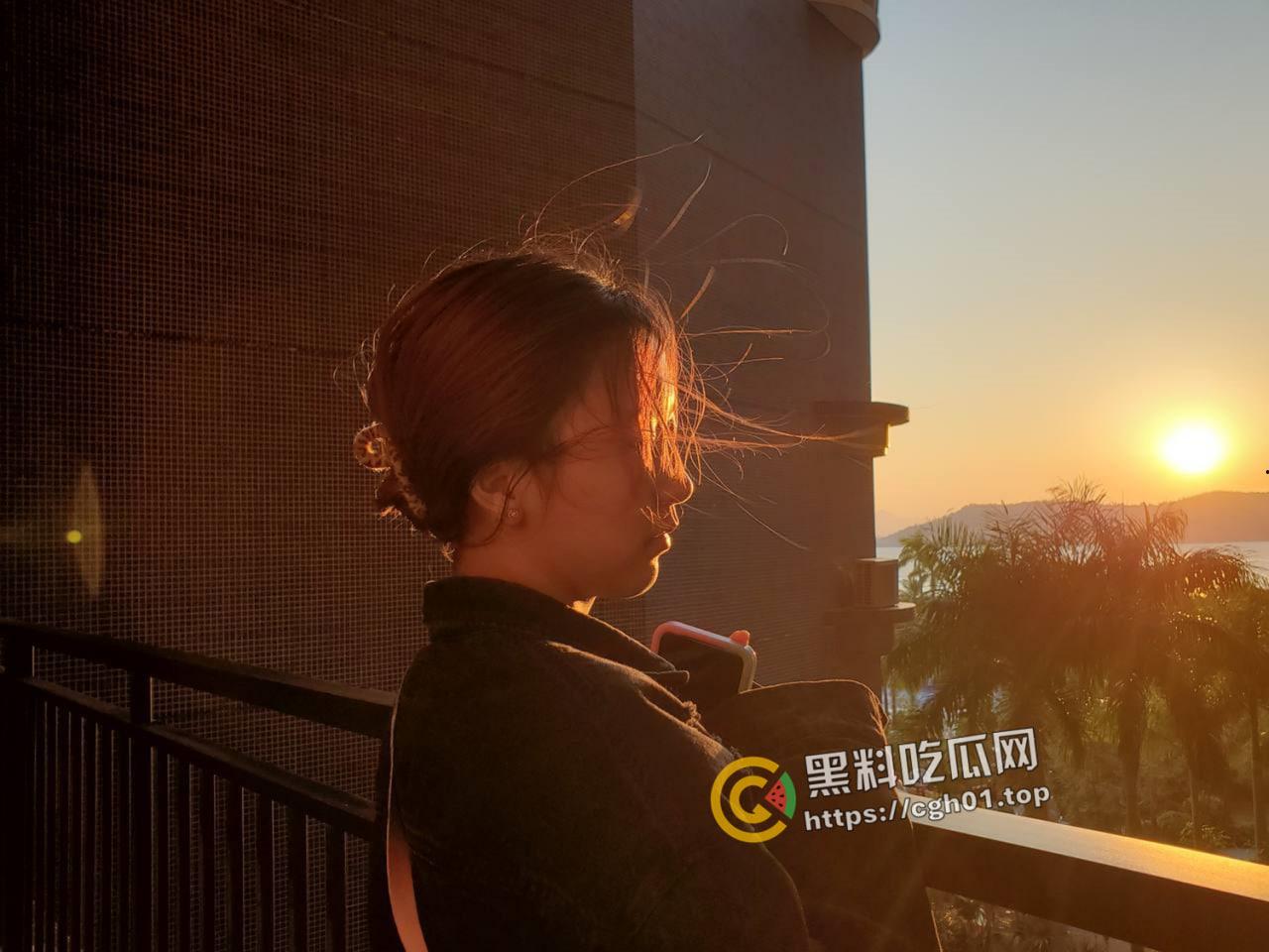 谁的女神又是谁的精盆！舔狗觉醒将女神手机私密视频流出 掐着脖子被顶到底 女神和舔狗都要哭出来了-2