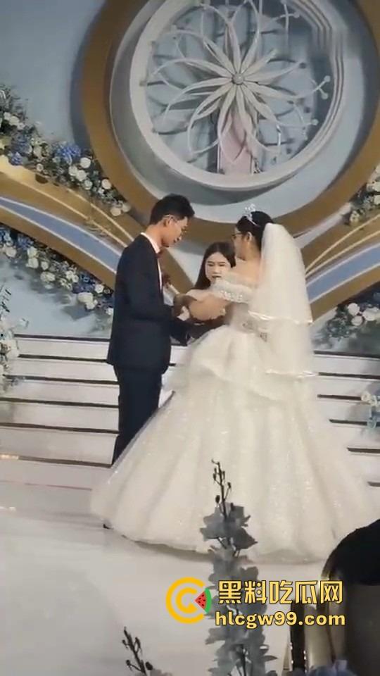 闺蜜比自己胖都嫁出去了,还要当伴娘送戒指,急火攻心气到晕倒,塑料姐妹情太真实了!-3