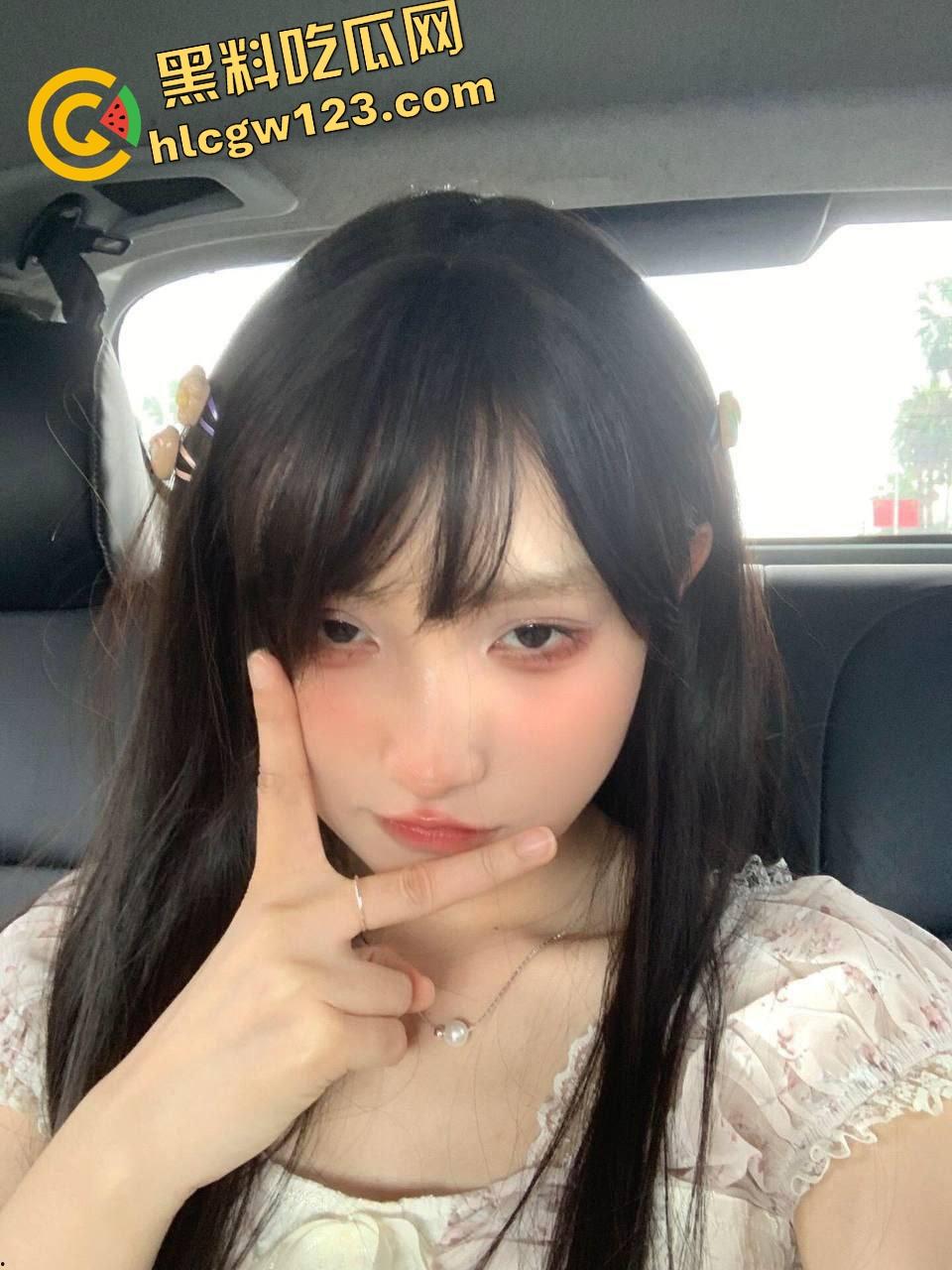 重庆技校反差婊【孙姗姗】自爆民宿狂欢夜,JK外套还没脱就被干翻在床,操到后半夜连床都下不了!-1