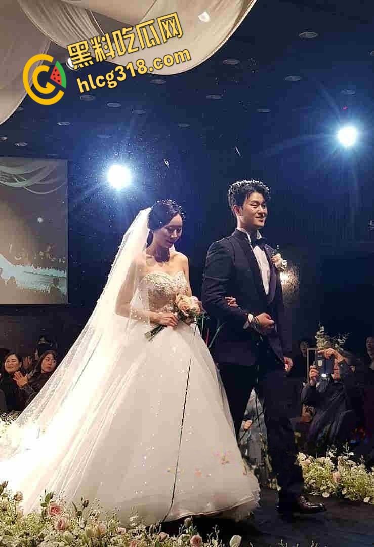 韩国人妻性感婚照,床上却骚浪无比,骑大哥肉棒狂扭不休,无套后入内射被猛操服帖 !-2