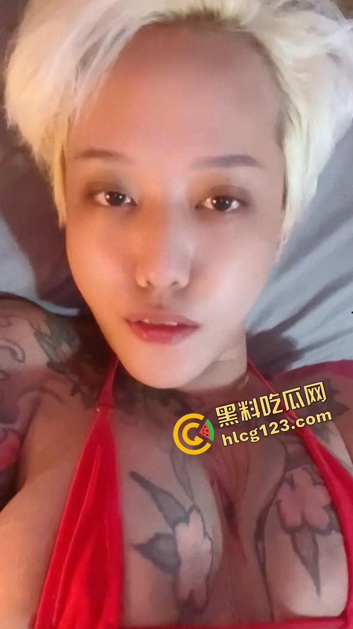 台湾花臂纹身妹『夏思思』反差淫骚爆发!高挑火爆身材巨乳满屏,调教自摸视频外泄!-3