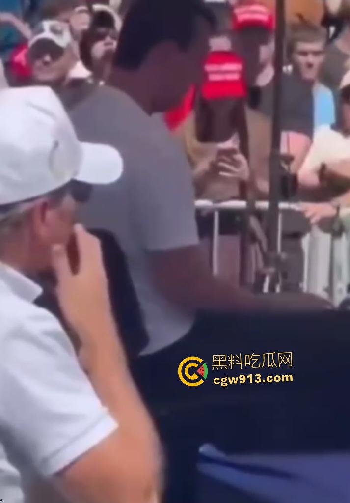 特朗普盟友【查理·科克】枪击惨死犹他谷大学！FBI全城搜捕抓住LGBTQ老人，特朗普下令全国半旗致哀！-1