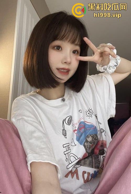 台南应用科技大学00后巨乳反差妹【赵宁】震撼泄密!眼罩手铐激情约啪,结果学长把她当野鸡玩!-3