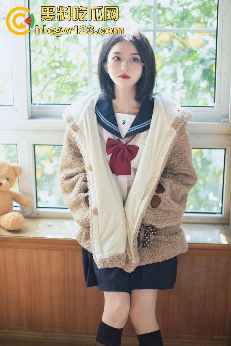 推特清纯少女【劳小白】,撕开性感JK制服,露出白嫩硕大美乳,完美酮体看的人心潮澎湃!-3