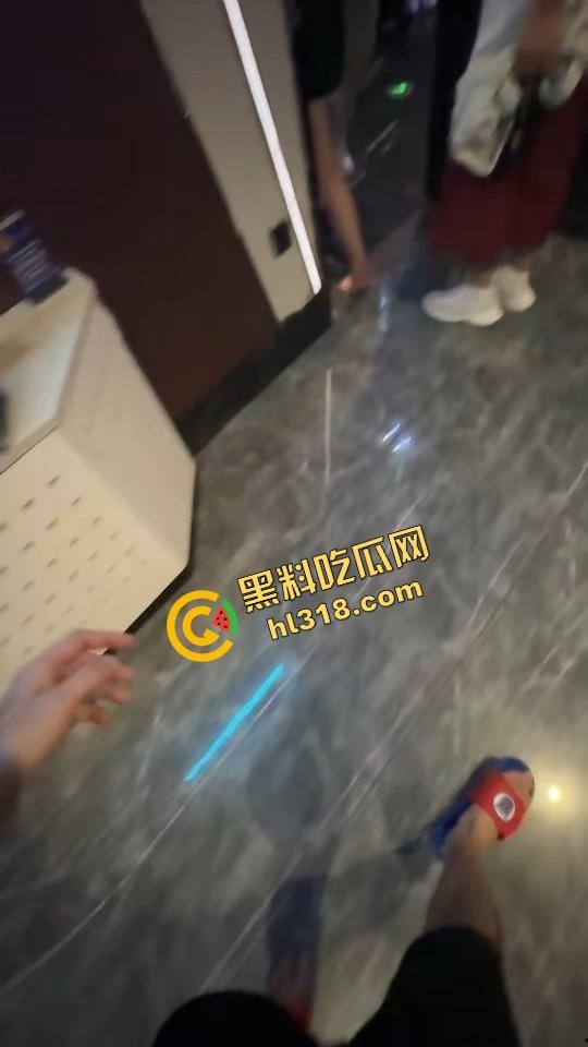 魔都永利party k凌晨免费喝酒,300妹子随便选600块一小时,上海男人的快乐太简单了!-9