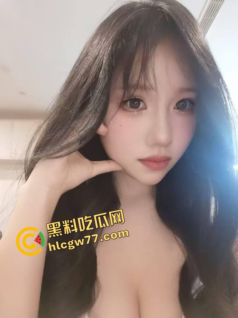 山东小骚妹玩拍片play,明明嘴上喊别拍,结果插进去自己夹着不让拔,还自己对镜头喊哥哥射脸上!-5