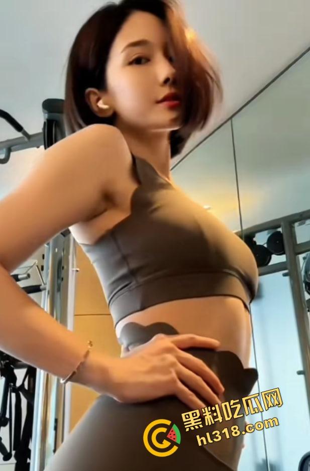 健身UP主『冰块』约炮高颜值留学生，后入蜜桃臀全程高清流出，神仙身材太犯规太顶了！-3