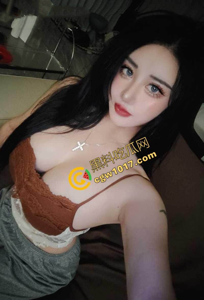 冷艳秘书【yooheejade】穿开档情趣装陪老板出差,高冷外表下是淫荡女王,连环榨精,完美身材,令人血脉喷张!-9