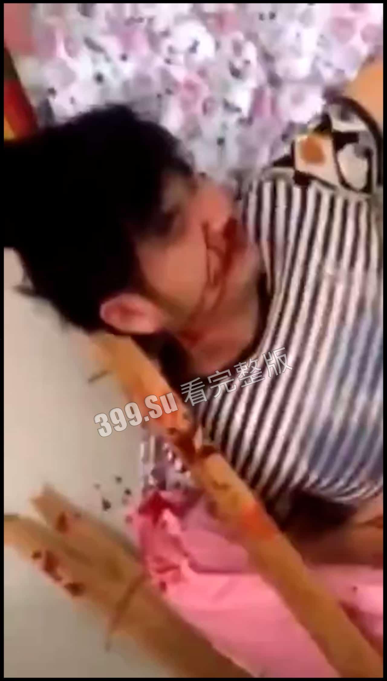 捉奸合集  想当老王就先看看万一被抓到  是什么下场吧-10