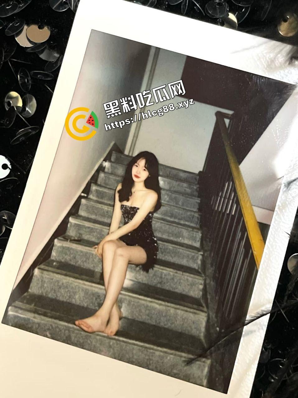 湖南艺术职业反差舞蹈生【胡可】网聊卖视频线下约炮,188元过门槛观赏极品美乳粉逼酮体!-7