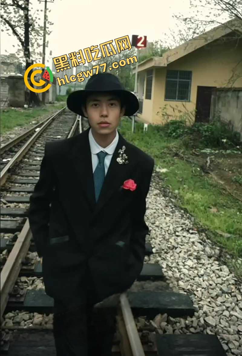 脚踏七只船 抖音网红【伤心男人】塌房,被曝骗财骗色约炮成瘾 性爱视频和聊天记录流出!-28