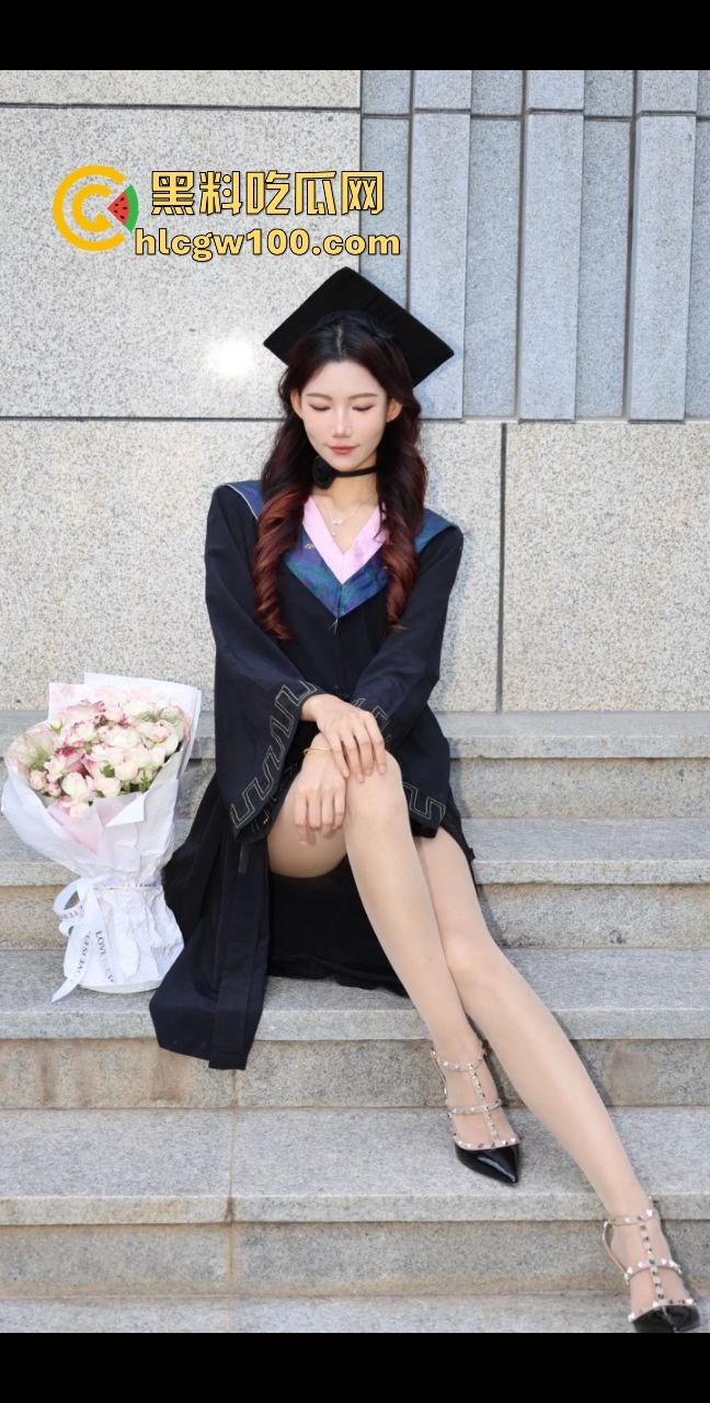 广州大学新闻与传播学院极品校花,渣男曝光超美粉鲍顶级肥臀,堪称天生性交名器,颜值身材全拉满!-3