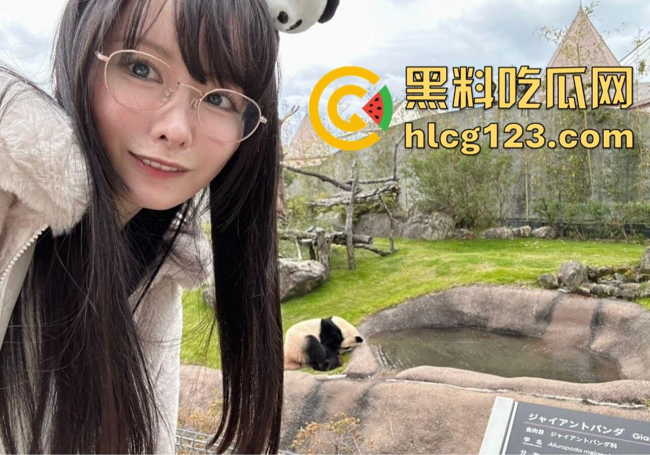 极品日本妹子白天看熊猫，晚上寂寞拿19CM狼牙棒狂放松！塞进小穴痛苦面具都出来了！-5