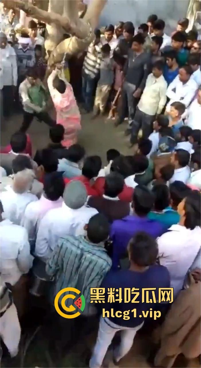 印度女性的惨痛命运！麻木不仁的社会中，阿三每天都有残忍女性事件在发生！-4