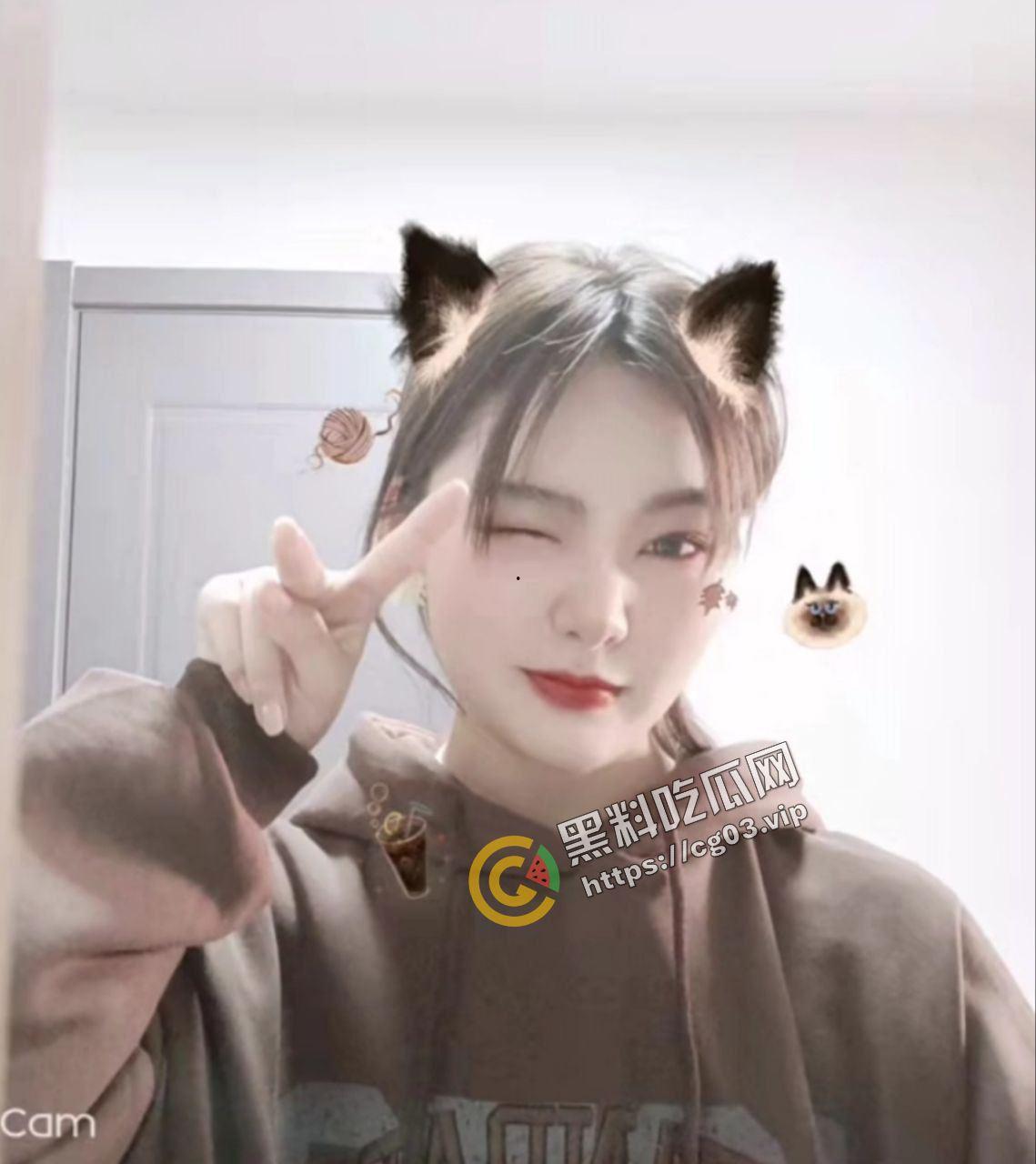 阜新财务 【张佳佳】大连财经学院毕业 脚踏三只船 恋情内出轨多人 喜欢发抠逼视频给多为男朋友 被流出-4