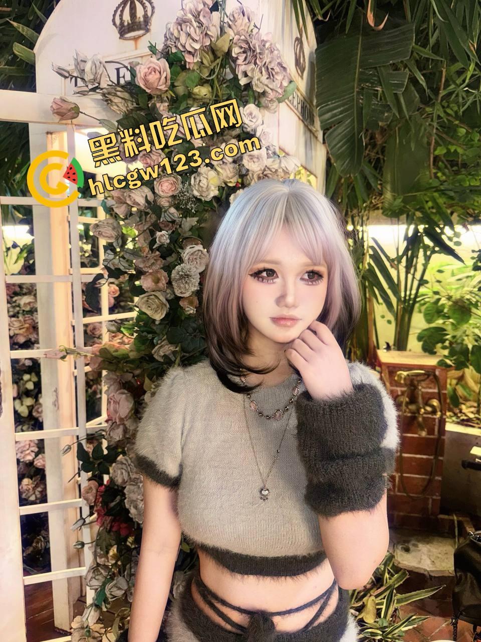 为什么说白虎女不能娶?因为她一逼顶十穴,男人进去就出不来,一个个没毛却开着门,专收带把的!-1