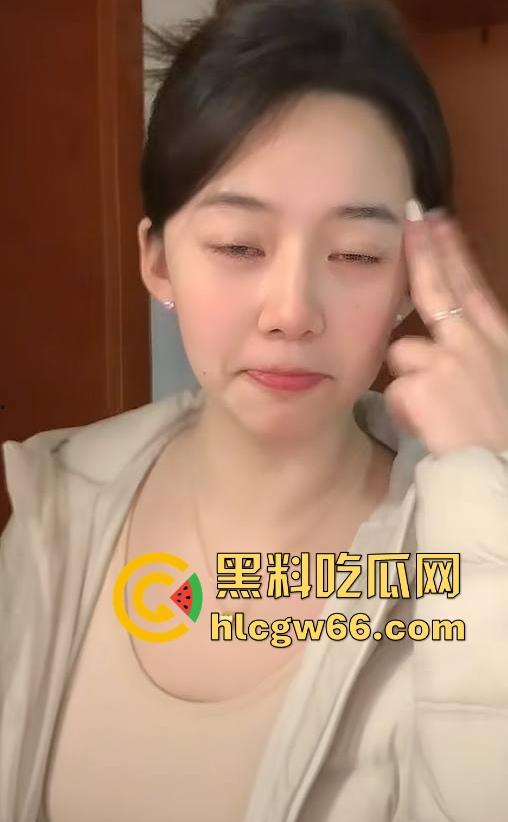 抖音极品巨乳【兔子小笨蛋】清纯甜妹人设彻底崩塌 私下约会榜一金主被曝 十足的巨乳反差母狗!-6