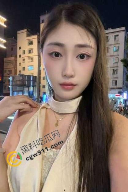 叔嫂乱伦!偷情不锁门叫床被表妹发现,对镜跪舔,后入内射,精液喂进嘴里,淫荡乱伦激情无限-3