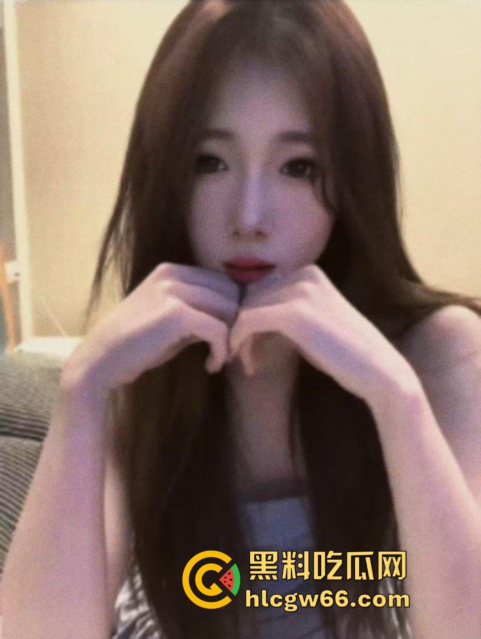 群友分享约了个考研学霸大学生，嫩得掐出水，写完作业才让日，酒店开房都不忘冲刺一战！-3