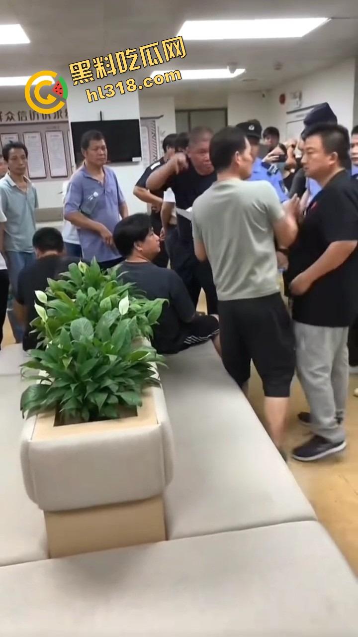 广州知名连锁靓家居创始人顶不住债务压力跳楼,家装大佬一夜崩盘,朋友圈刷屏全是唏嘘!-4