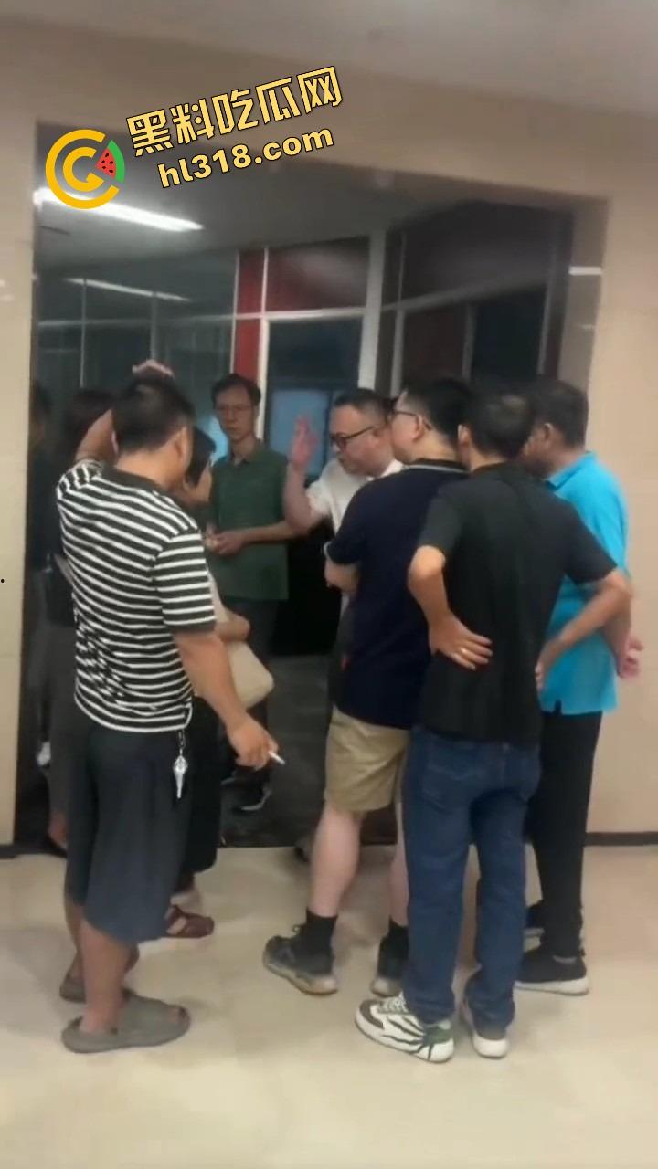 广州知名连锁靓家居创始人顶不住债务压力跳楼,家装大佬一夜崩盘,朋友圈刷屏全是唏嘘!-6