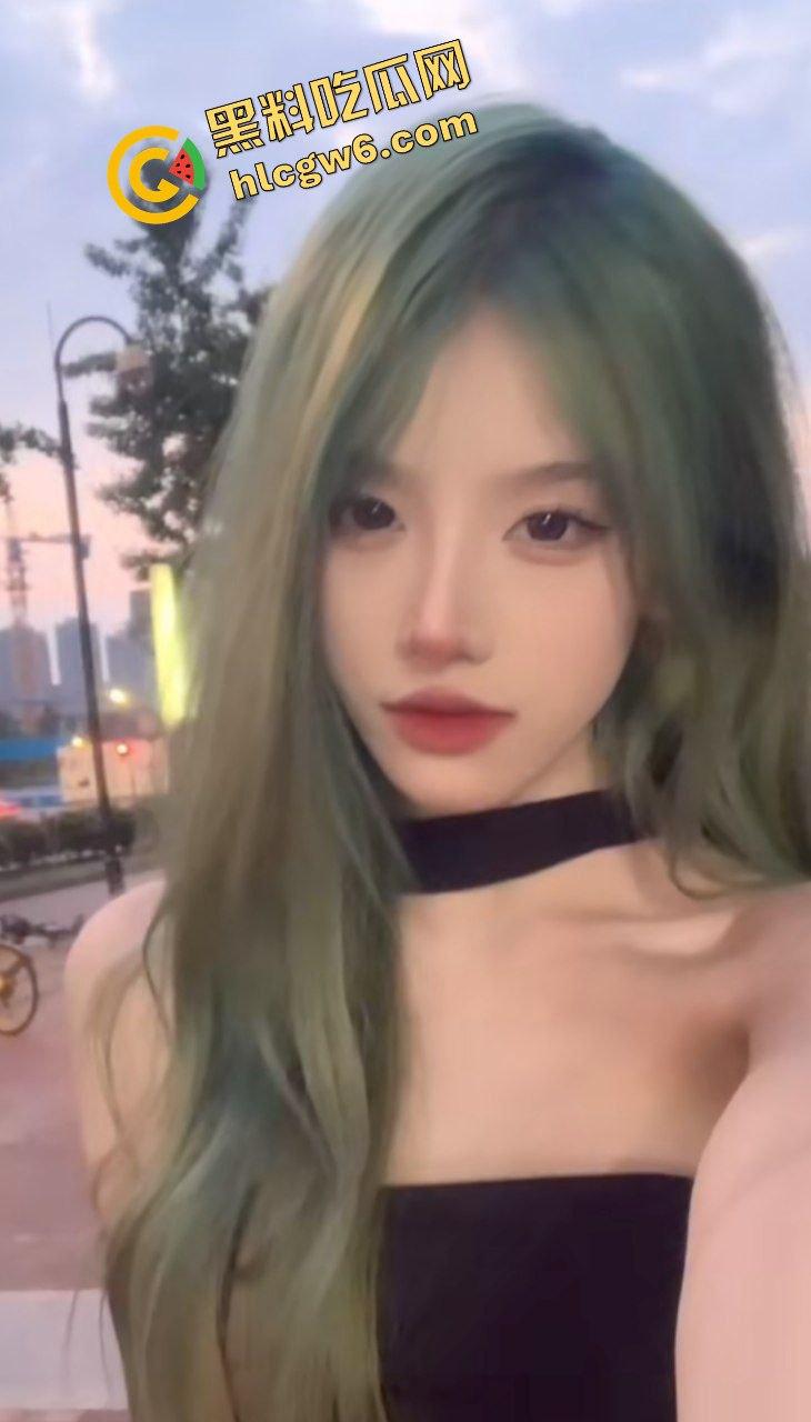 成都青羊区绿发反差婊骚鸡『孙紫滢』口交嗦屌超投入 后入爆干淫逼淫叫！独家流出！-1