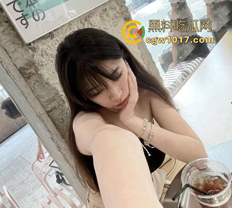江南大学反差女大【谢晓芸】性爱视频流出，清纯学妹露脸口交挑逗无度，后入时肥臀高撅学长猛怼，简直淫靡至极！-2