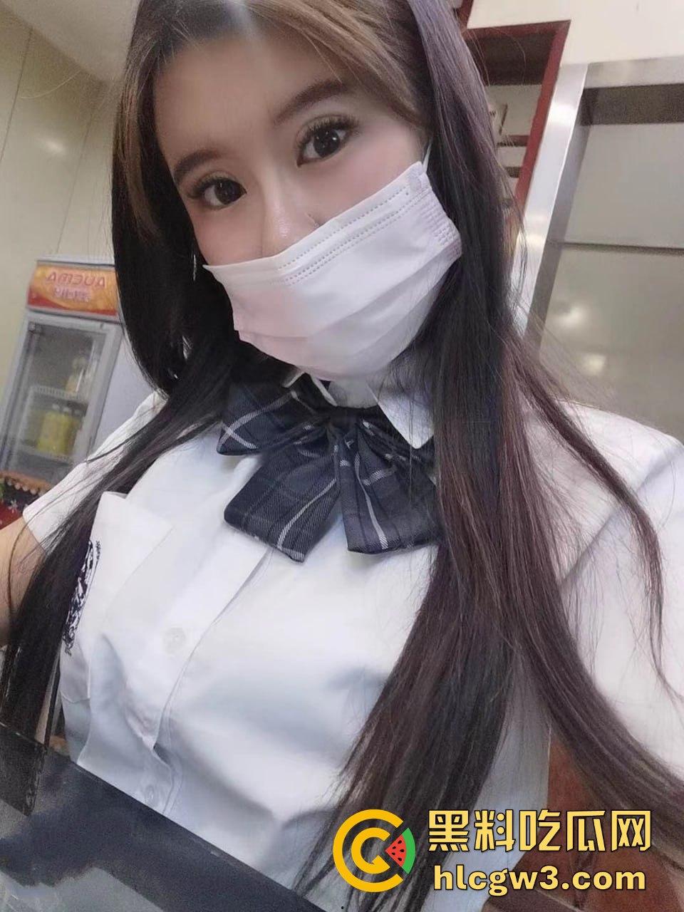 情侣自拍视频流出小姐姐骚话连篇，毒龙口交挑逗男友，最后被后入爆操内射，花活多得不像话！-9