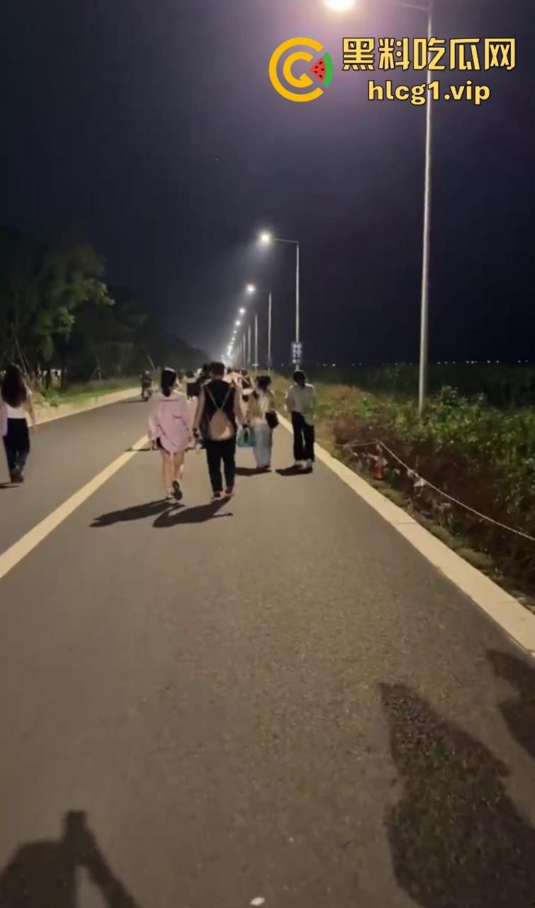 管杀不管埋啊!常州长荡湖芒禾音乐节 真是花钱找罪受 物价超贵还有人摔骨折!-5