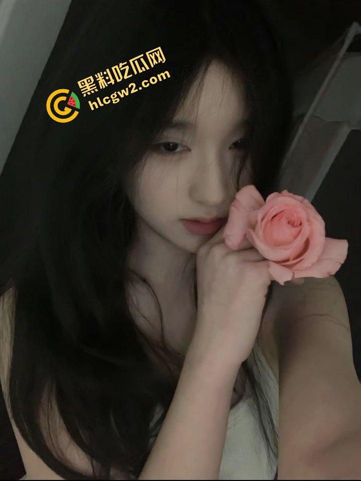 抖音清纯御姐反差骚贱网红『猫鱼酱』酒店与榜一互相口爱 淫荡神情超欠操！独家曝光！-8