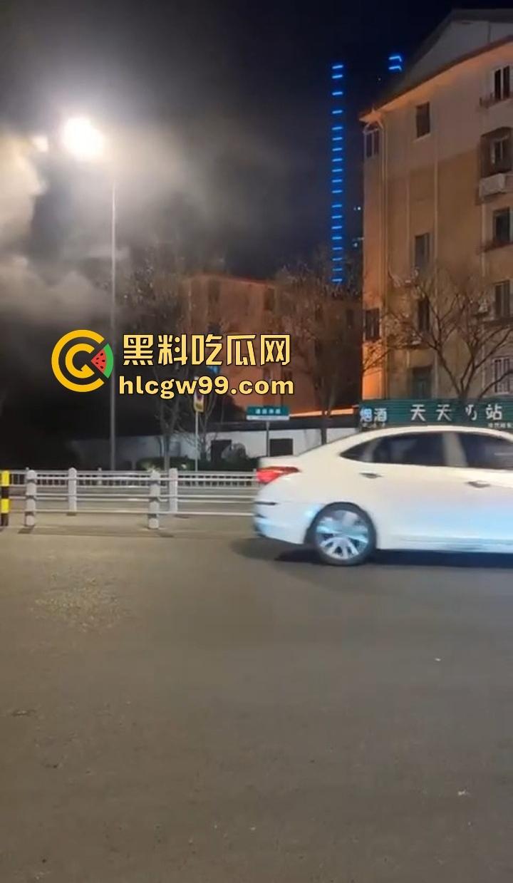 春晚无锡分会场火了，会场彩排突发火情况，央视的脸估计都烧红了吧？这年头连春晚都开始玩烈焰风格了！-7