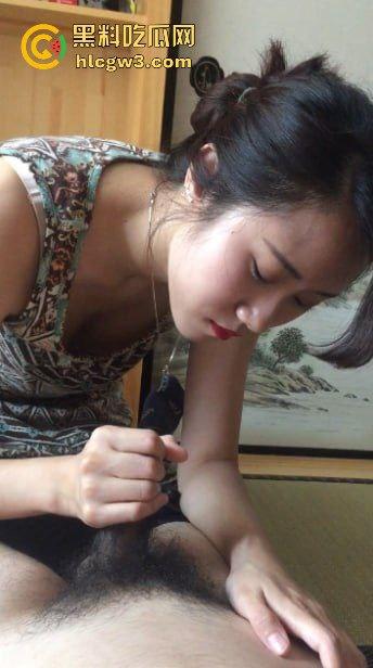 清晨大奶少妇口交式叫醒服务 堪比莞式服务 男人的浓精才是她的晨间营养餐 清晨第一发让阳光和浓精齐飞!-3