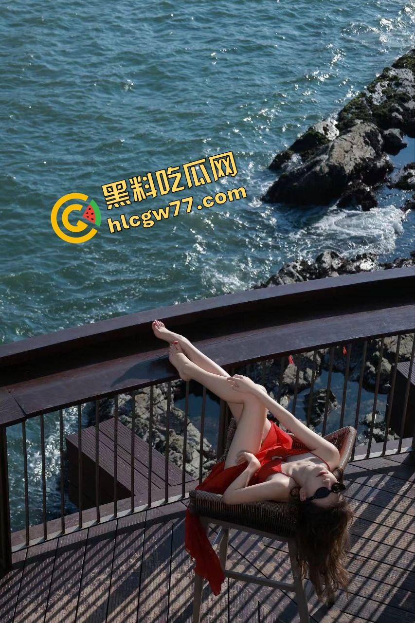 海角大神 乱伦亲妹妹 20岁妹妹化身小母狗 哥哥实在是忍不住了 最后内射妹妹无毛的小骚逼！-4