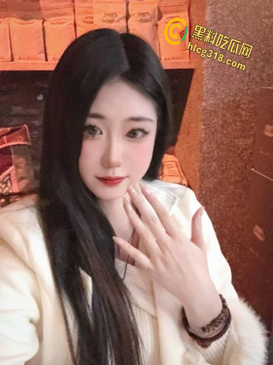 西藏大学甜美学生妹【李明真】，被男友曝光大量不雅照，天生母狗圣体反差十足！-2