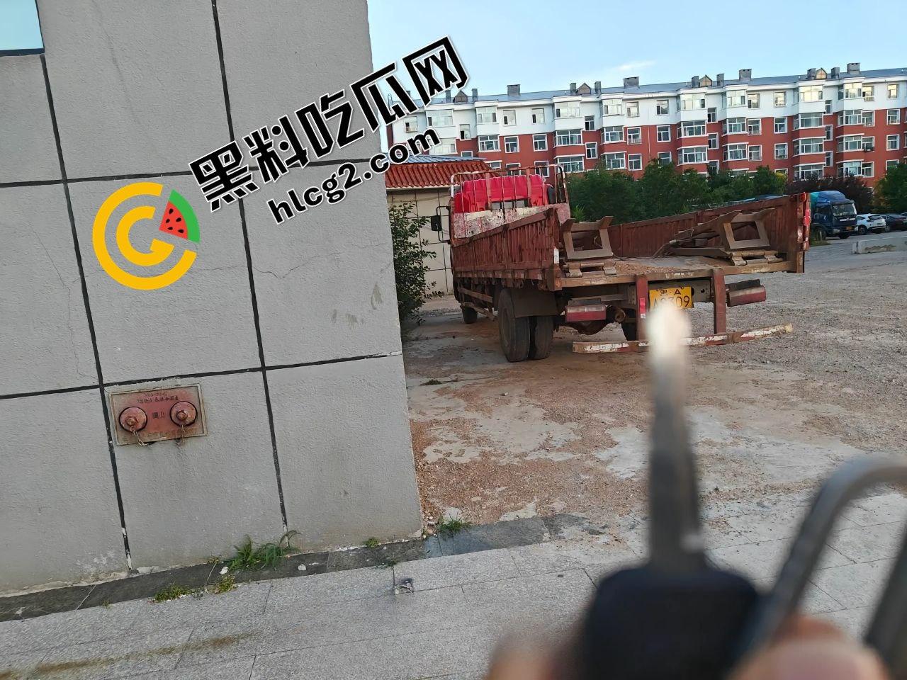 热门大瓜!呼伦贝尔阿荣旗战地 小情侣半夜货车边野战 后入爆操时被偷拍 全网疯传!-7