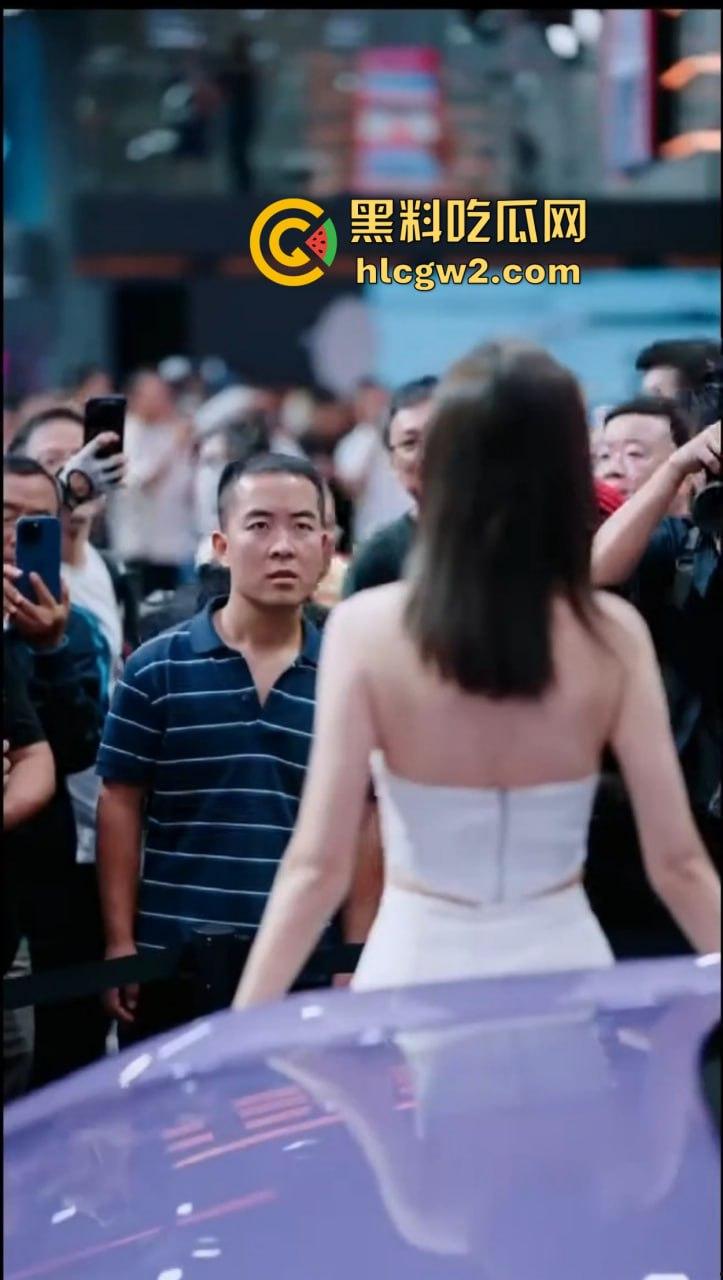 火遍全网的骚眼神大师【条纹哥】封号 一个纯粹色到骨子里的人 低级趣味的神话落幕 纯粹骚气永留人间!-9