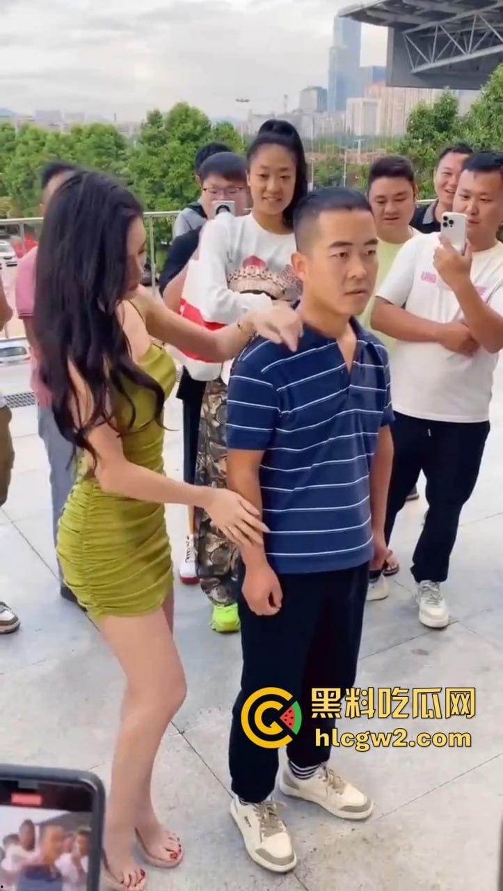 火遍全网的骚眼神大师【条纹哥】封号 一个纯粹色到骨子里的人 低级趣味的神话落幕 纯粹骚气永留人间!-11