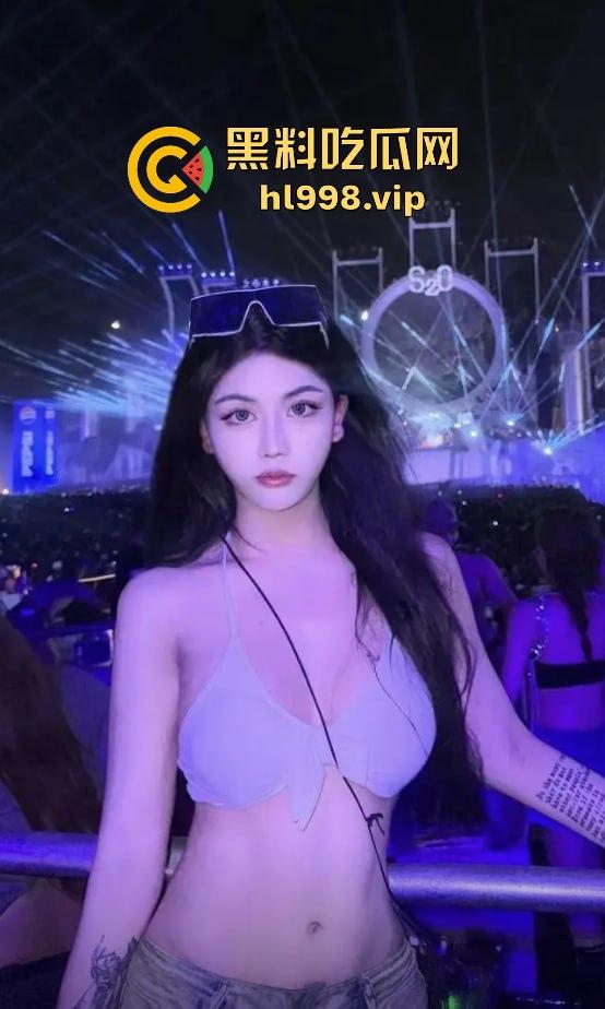 长沙海底捞TS女战神『尤物姜颜』黑料大爆发!推特3P视频被扒,纹身对上实锤,科技大奶原形毕露!-13