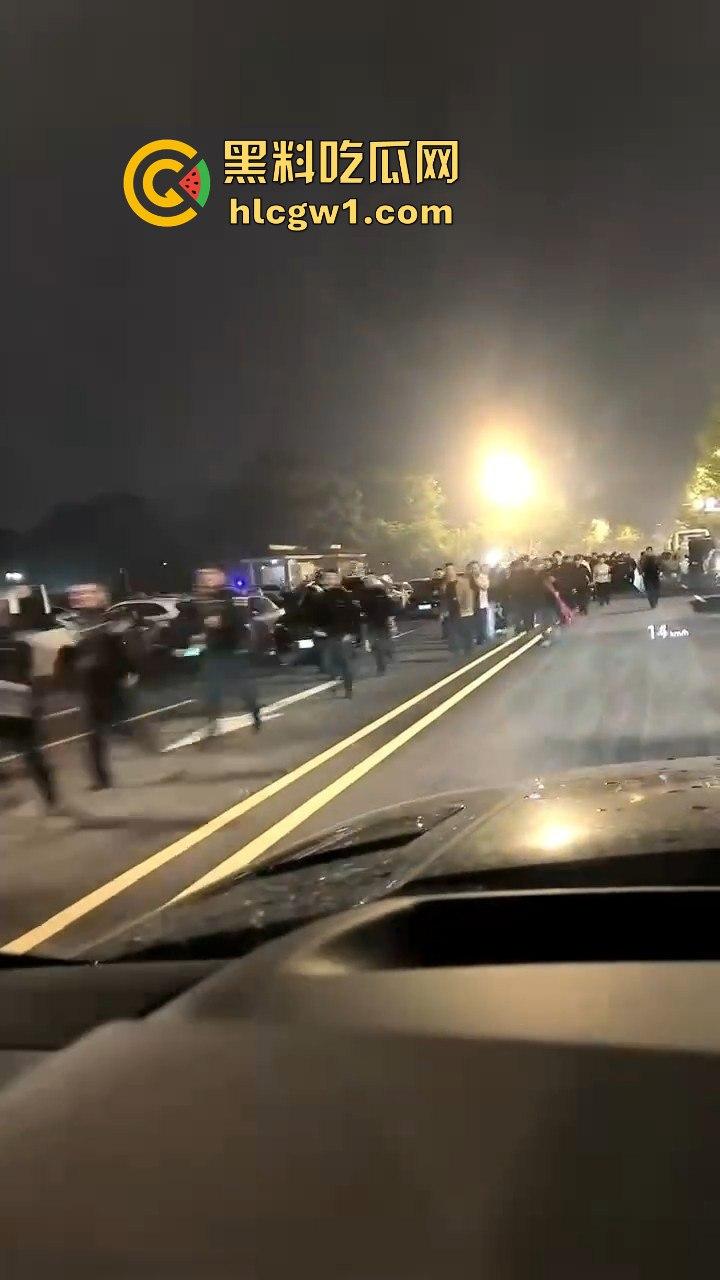 浙江义乌南山区地毯式搜索凶手！群众瑟瑟发抖，警方封锁整片山林！-5