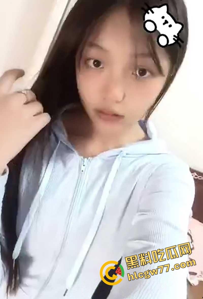 广工『方雅琴』马尾乖乖女竟是露出癖母狗,为金主拍露奶自慰片,乳晃穴湿!-4