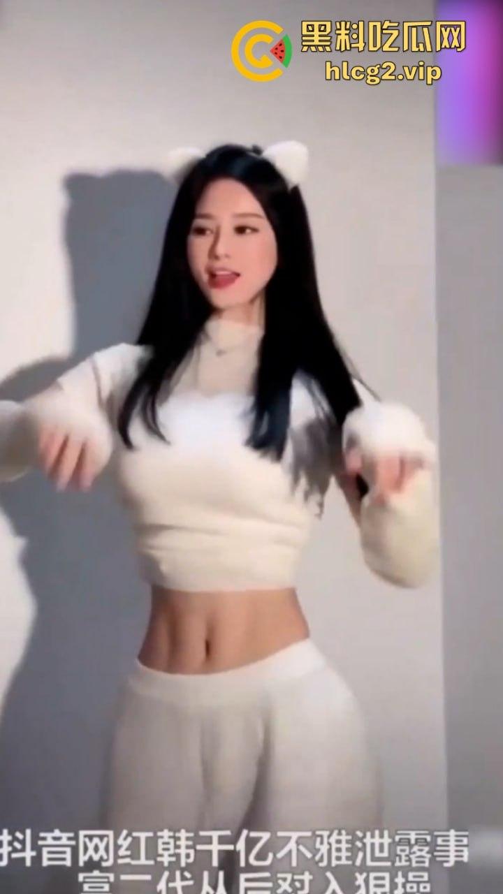 2小时超长抖鸡合辑:周大萌 卯哥 王大炮 蔡罗莉 人前清纯玉女 人后挨操吃鸡!-1