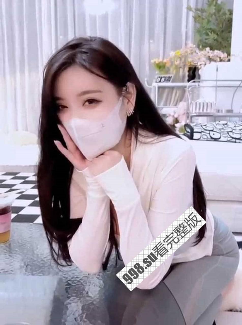 人气女神杨晨晨 剧情新作《猛男的大力冲击》身穿紧身瑜伽裤锻炼 被猛男对着镜子操-2